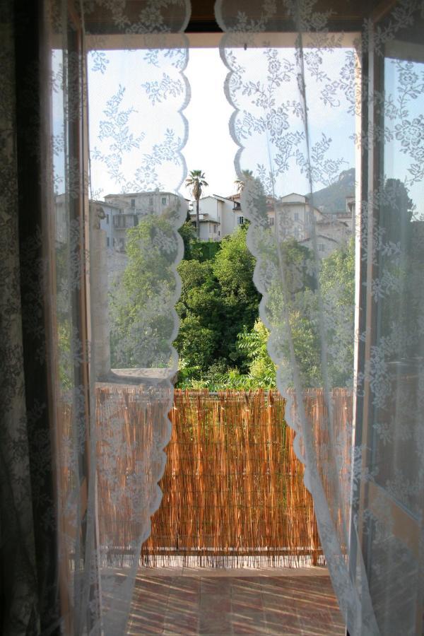 Mini Appartamento "Il Nido Del Picchio" Ascoli Piceno Luaran gambar