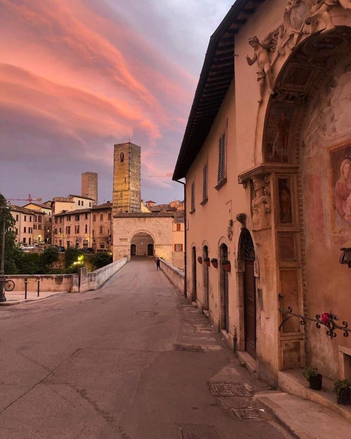 Mini Appartamento "Il Nido Del Picchio" Ascoli Piceno Luaran gambar